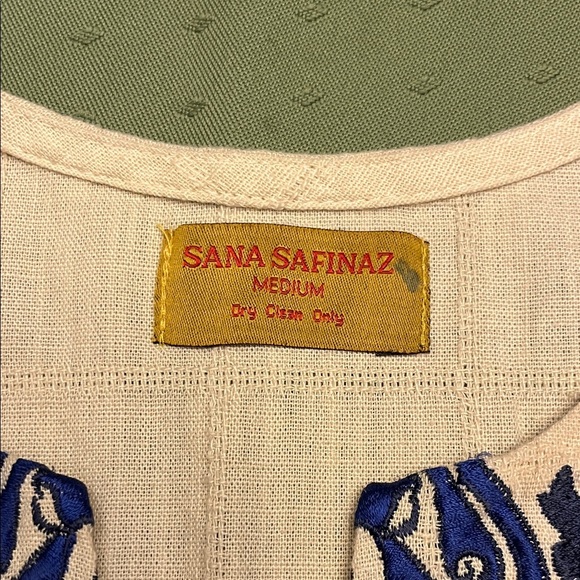 Chic Long Sleeve Dress with Blue Embroidery size Medium - Picture 3 of 11